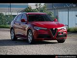 2018 Alfa Romeo Stelvio photo 1