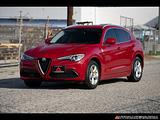 2018 Alfa Romeo Stelvio photo 3
