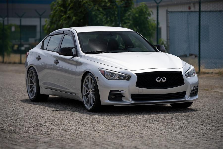 2015 INFINITI Q50 -'s photo