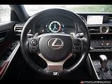 2015 Lexus IS photo 14
