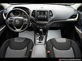 2017 Jeep Cherokee photo 16