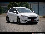 2016 Ford Focus photo 1