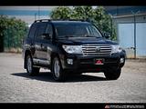 2013 Toyota Land Cruiser photo 1