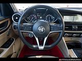2018 Alfa Romeo Giulia photo 14