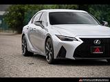 2023 Lexus IS photo 7
