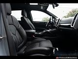 2016 Porsche Cayenne photo 17