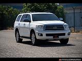 2015 Toyota Sequoia photo 1