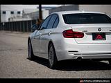 2018 BMW 3-Series photo 9