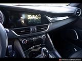 2019 Alfa Romeo Giulia photo 20