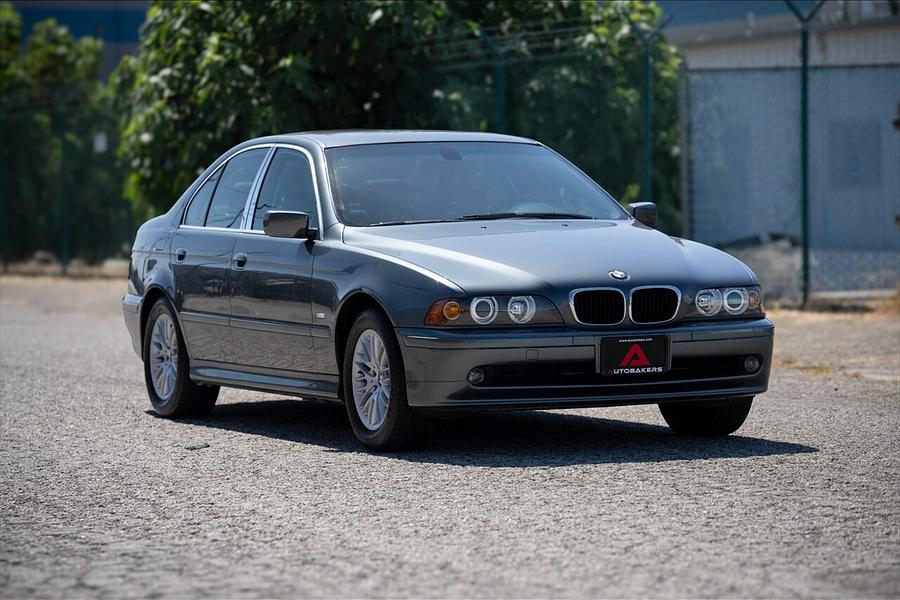 2002 BMW 5-Series