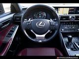 2018 Lexus IS photo 14