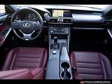 2018 Lexus IS photo 16