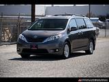 2013 Toyota Sienna photo 3