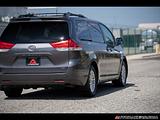 2013 Toyota Sienna photo 10