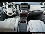 2013 Toyota Sienna photo 16