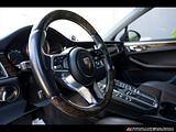 2015 Porsche Macan photo 13