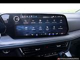 2025 Chevrolet Suburban photo 22