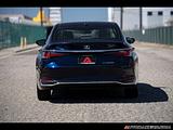 2019 Lexus ES 300h photo 5