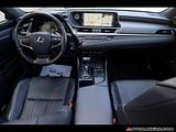 2019 Lexus ES 300h photo 16