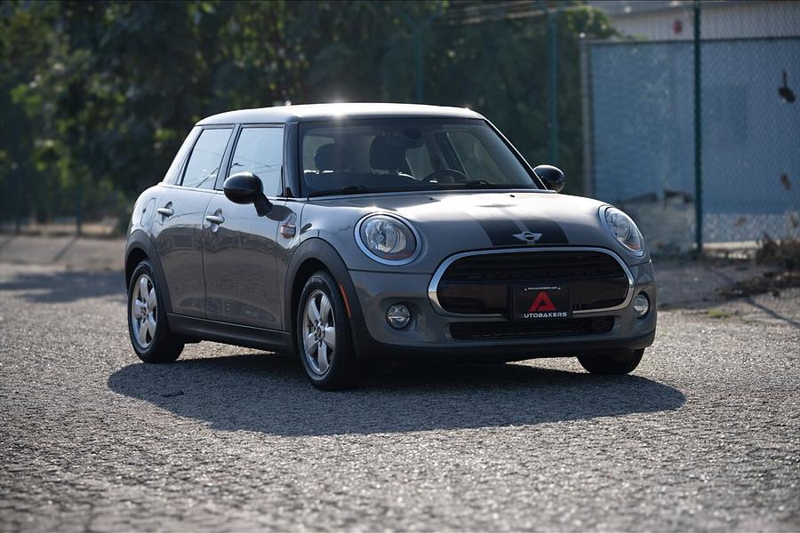2016 Mini Hardtop 4 Door Cooper — photo 1 of 21