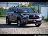 2015 Toyota Highlander photo 1