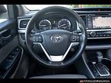 2015 Toyota Highlander photo 14