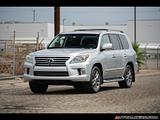 2013 Lexus LX photo 3