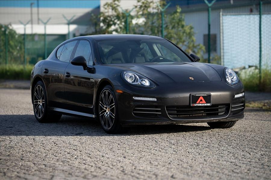 2016 Porsche Panamera