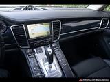 2016 Porsche Panamera photo 19