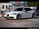 2019 Alfa Romeo Giulia photo 2