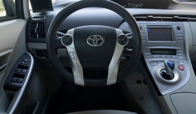 2012 Toyota Prius Two full